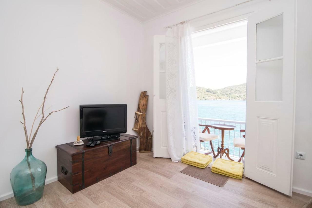 Cavos Seaside House Villa Vathy  Exteriör bild